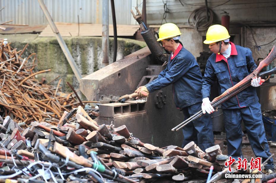 Kunming destroys over 16,000 confiscated guns, knives