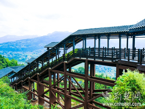 World's longest sightseeing escalator awaits you in Central China