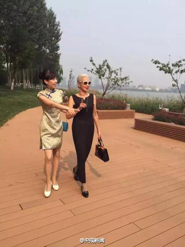 Fitness training helps 71-year-old granny become healthy fashion icon