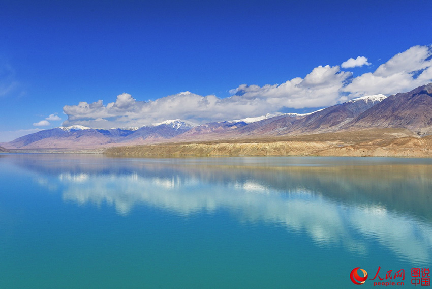 Scenery of Baisha Lake on Pamirs Plateau