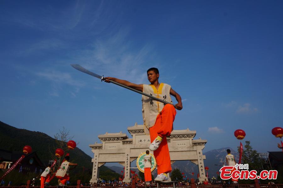 Shaolin kung fu stunts mark festival