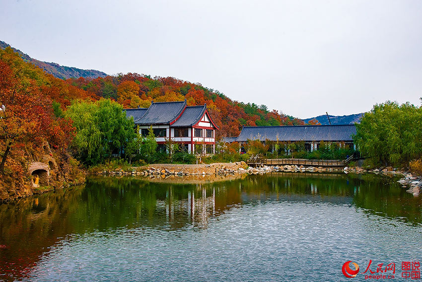 Hengshan Temple in autumn