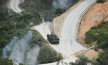 Hong Kong Garrison of PLA holds military drill