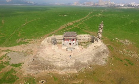China's largest freshwater lake enters low-water season