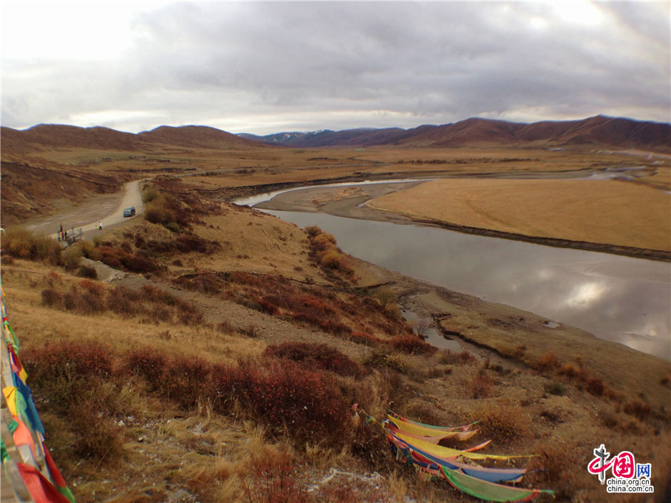 Autumn scenery of Hongyuan Grassland in Sichuan