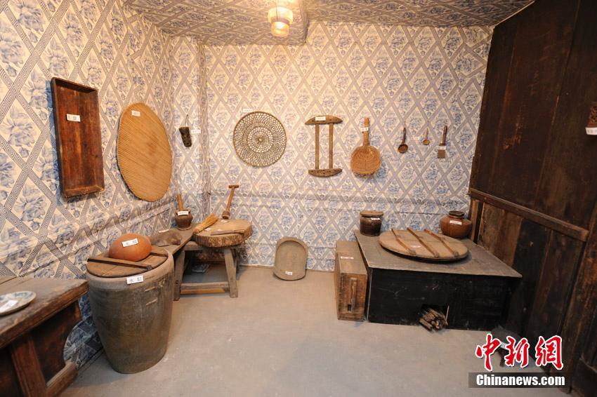 Chinese farmer runs private folk culture museum