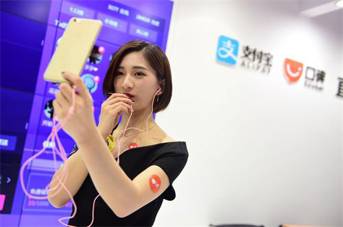 China to regulate live streaming
