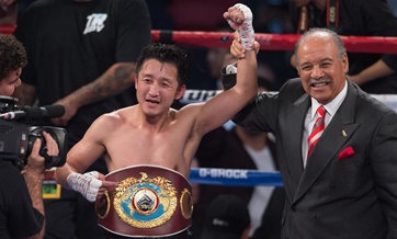 Chinese boxer Zou Shiming lifts WBO flyweight world title