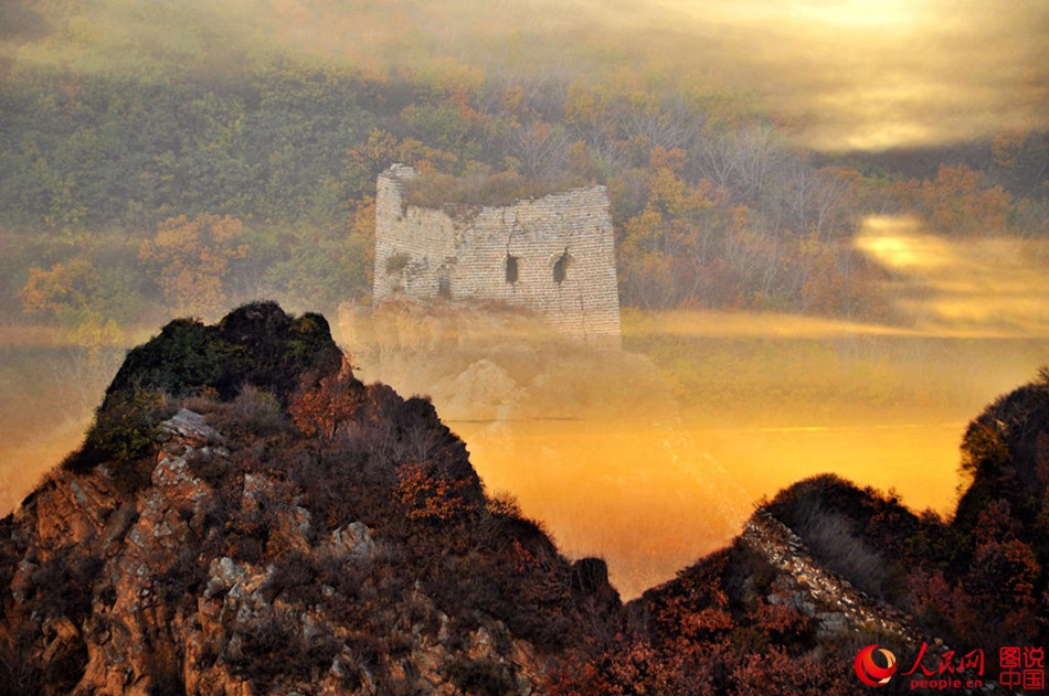 A glimpse of Zhuizishan Great Wall in late autumn