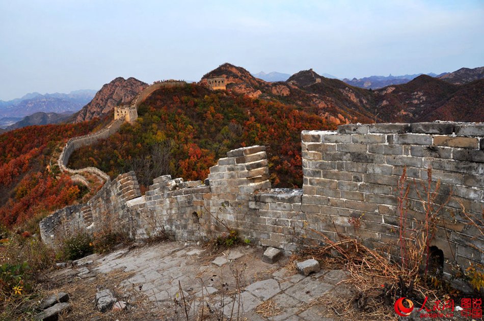 A glimpse of Zhuizishan Great Wall in late autumn