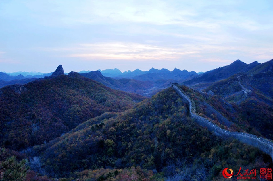 A glimpse of Zhuizishan Great Wall in late autumn