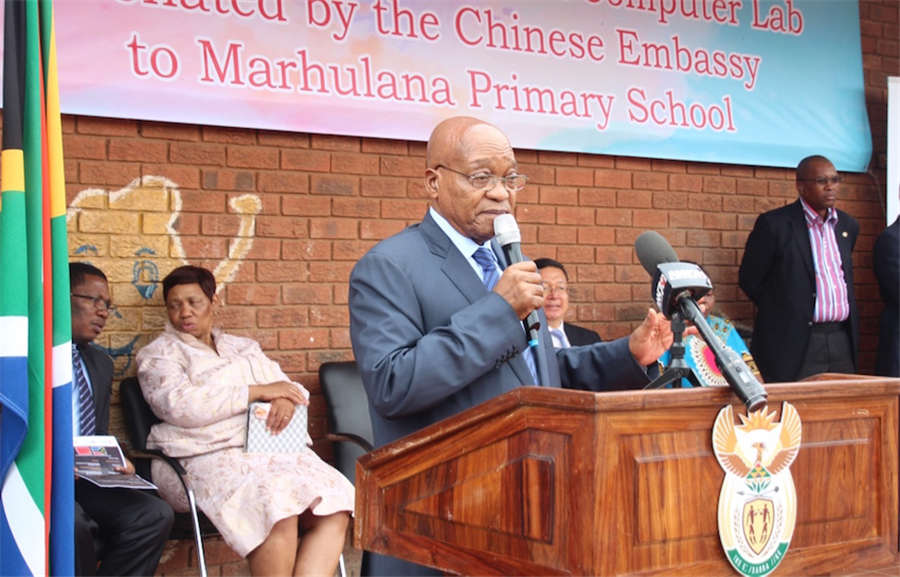 Chinese Embassy hands over computers to school in S.Africa