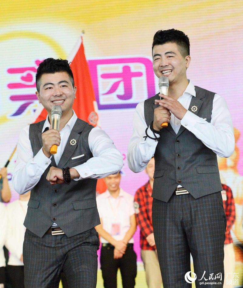 Double blind dates between twins