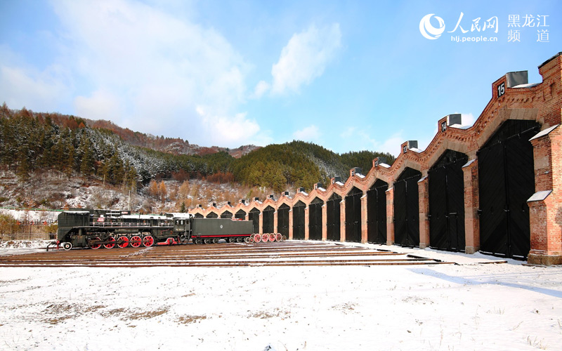 Russian-style locomotive barn in Heilongjiang