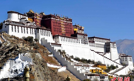 Potala Palace painted for celebration
