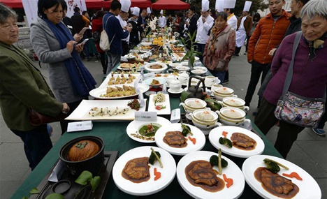 Vegetarian cooking competition held in Hangzhou