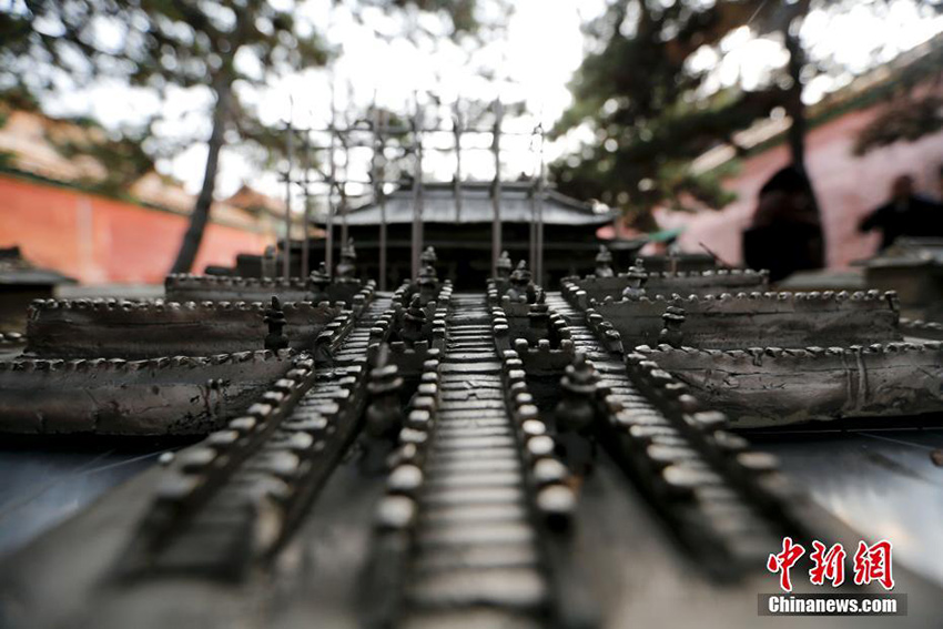 Forbidden City sculpture exhibited in Palace Museum