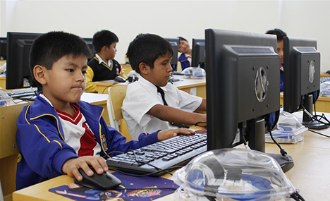 Students in school constructed with China's aid in Peru