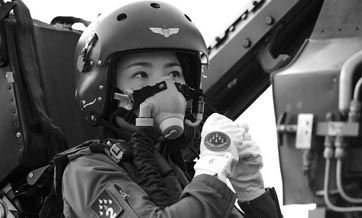 Chinese female pilot dies in flight training