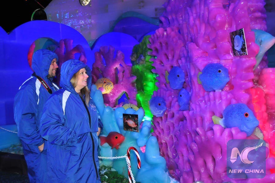 Feature: Chinese ice carvers bring Caribbean Christmas ice sculptures to Texas