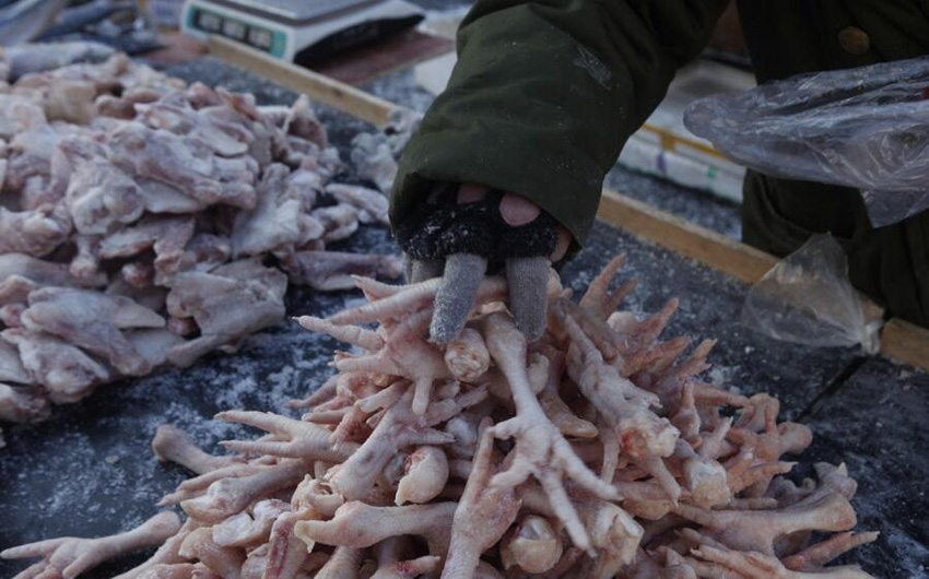 Merchants operate 'business as usual' in frozen Heilongjiang