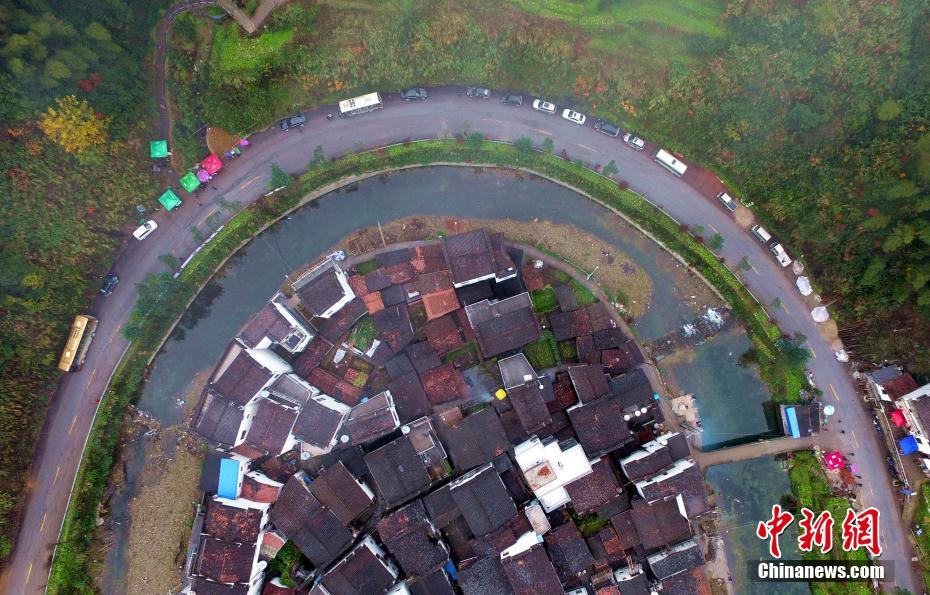 Jujing: roundest village in China
