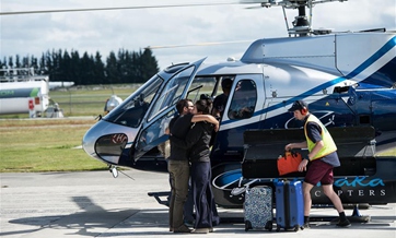 Chinese tourists airlifted out of quake-hit town in New Zealand
