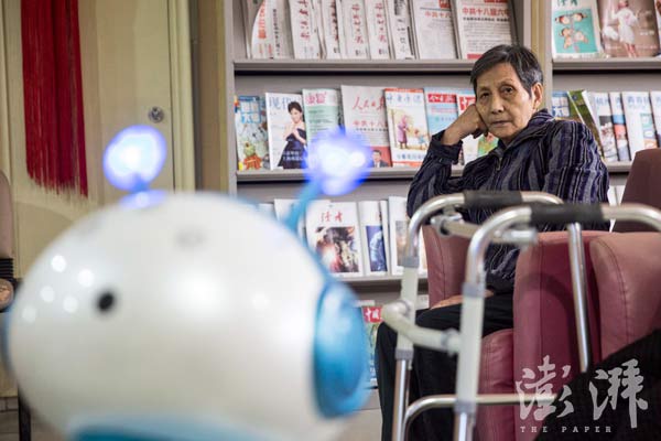 Robots in rest homes to serve aging society in China