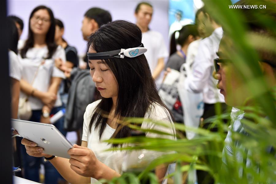 Latest gadgets on display at China Hi-Tech Fair