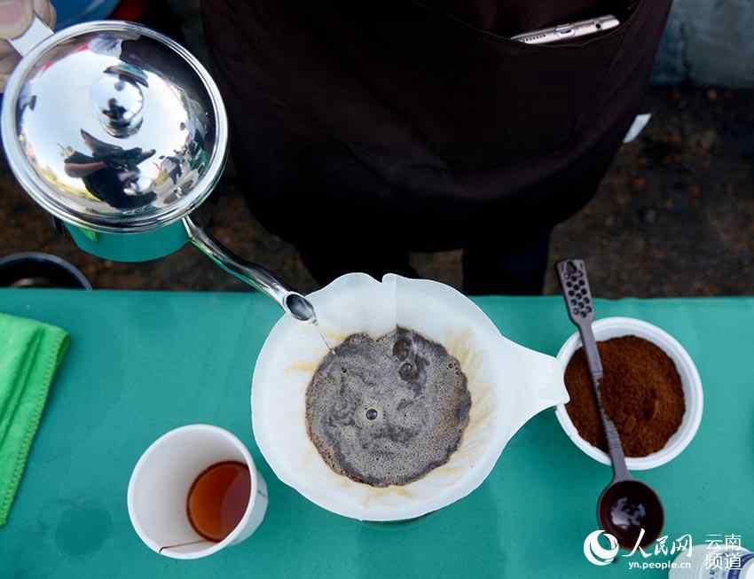 'First kiss' coffee in Yunnan province