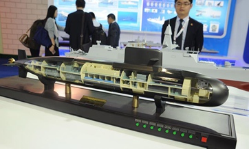 People visit Chinese pavilion at defense expo IDEAS-2016 in Pakistan