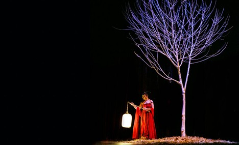 Human relationships in modern dance performance