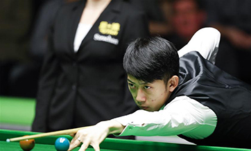 Highlights of Day 2 of Snooker UK Championship