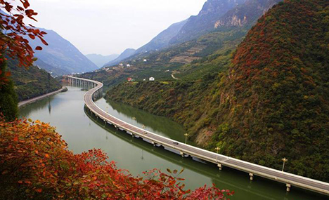 Scenic over-water bridge in Hubei