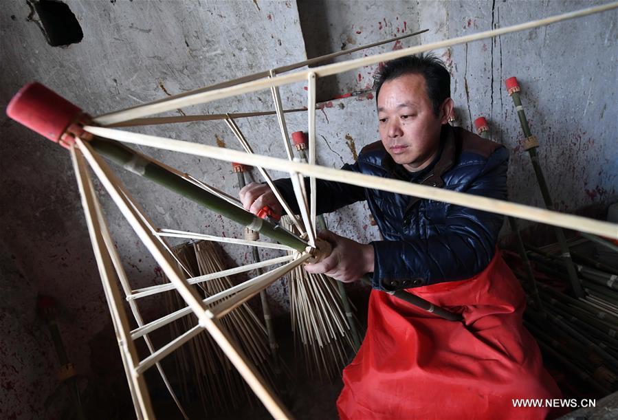 CHINA-ANHUI-JINGXIAN-OILCLOTH UMBRELLA(CN)