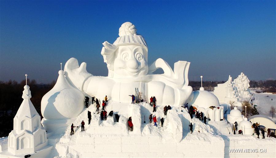 Tallest snow sculpture at Harbin's art expo revealed