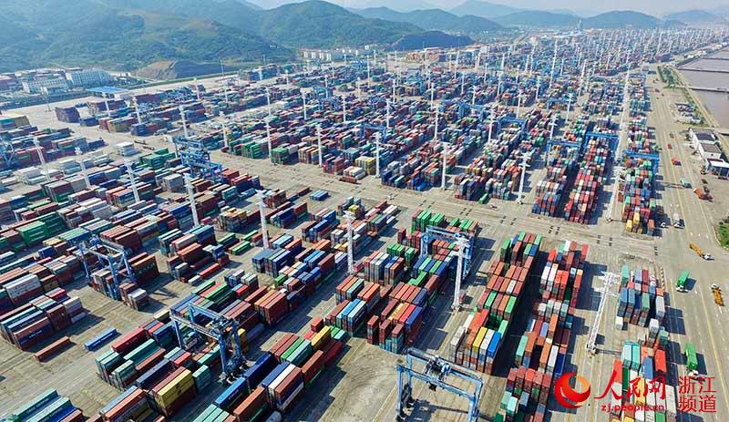 Ningbo Zhoushan Port becomes first port with annual cargo exceeding 900 million tons