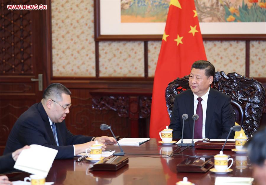 Xi meets chief executive of Macao SAR