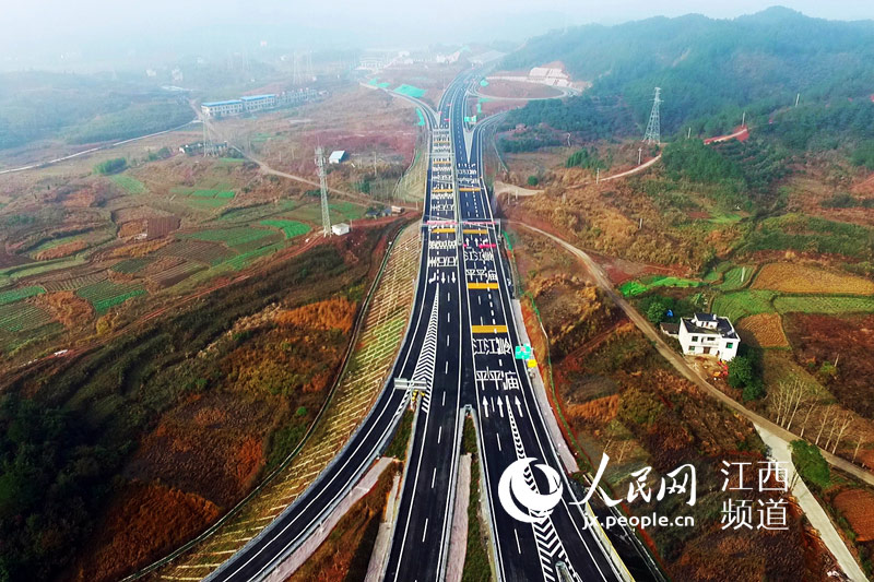 Jiangxi province opens 12 new highways