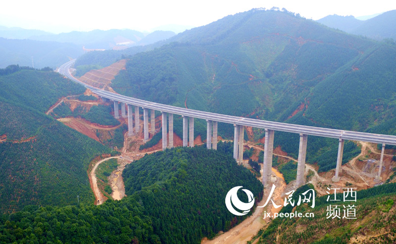 Jiangxi province opens 12 new highways