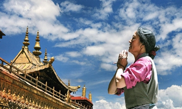Tibet begins "toilet revolution" to boost tourism