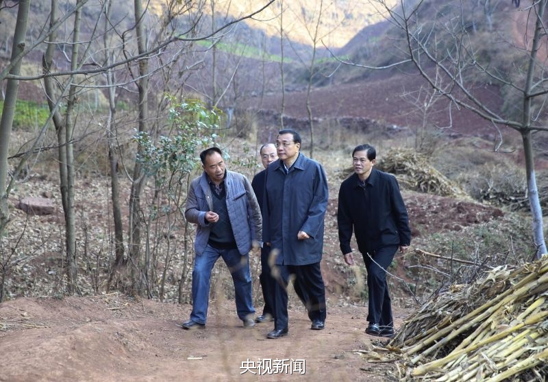 Premier Li Keqiang visits poverty-stricken Yunnan village before Spring Festival