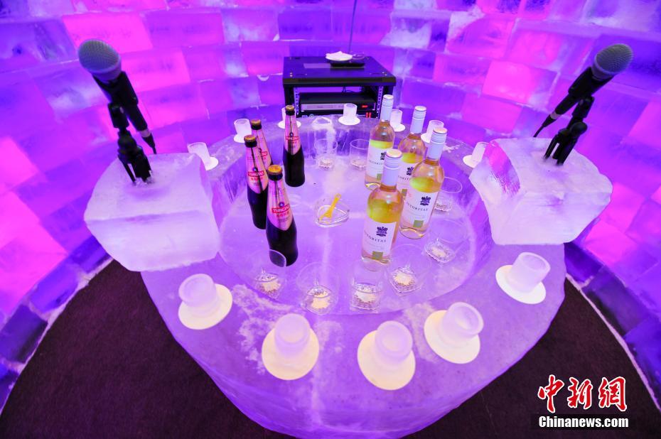 'Ice bar' opens in Shenyang