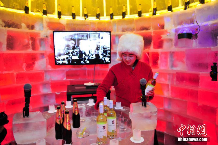 'Ice bar' opens in Shenyang