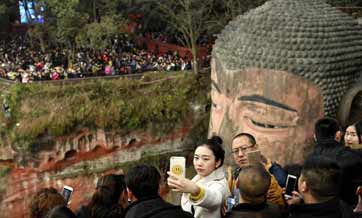 Leshan Giant Buddha sees 40K visitors
