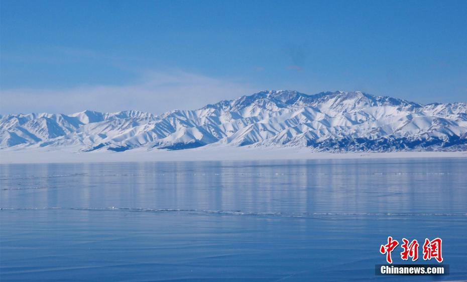 Stunning winter scenery of Sayram Lake