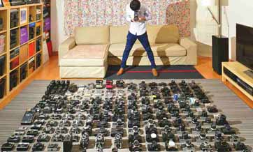 Sichuan collector gathers over 200 vintage cameras