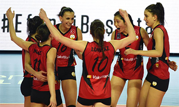 Vakifbank wins 3-0 during Turkish Women Volleyball League