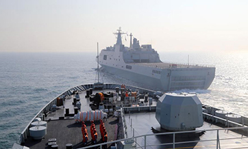 Landing ships of PLA South China Sea Fleet conduct training