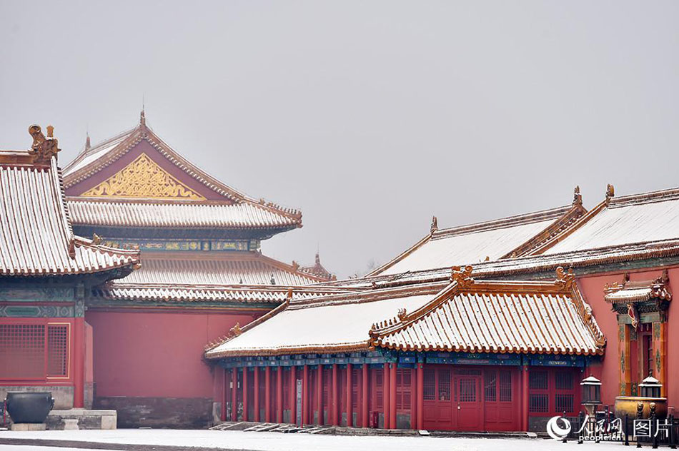 Enjoy the poetic beauty of Palace Museum coated in snow